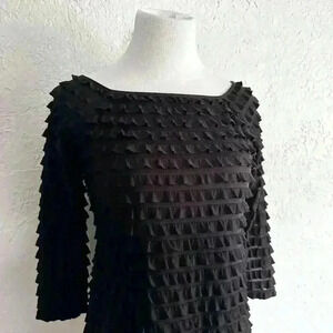 Black Y2K Ruffle Top‎ Size 6